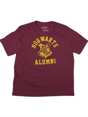 Harry Potter Men's Hogwarts Alumni Shirt